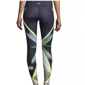 RARE Alo yoga airbrush leggings
